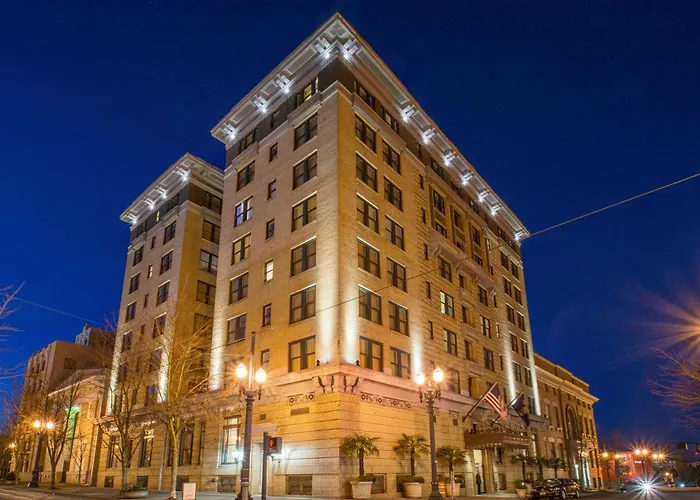 Hotel DeLuxe